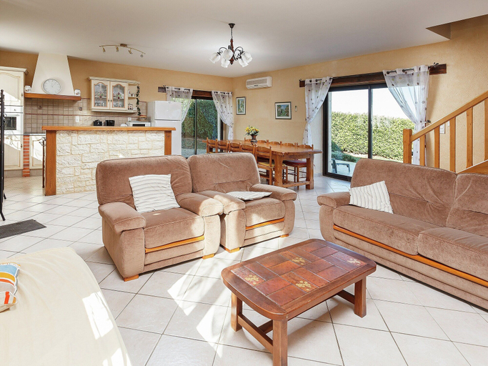 Living room 5, Cosy Holiday Home Near the Causses du Quercy, Lot