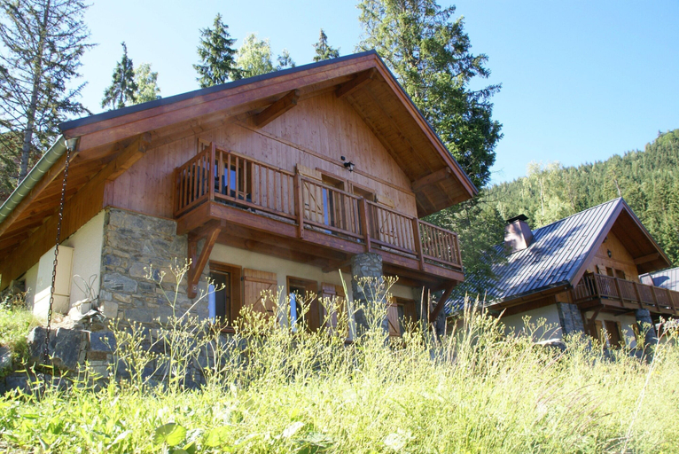 Others 4, Chalet in Huez near Ski Slope, Isère