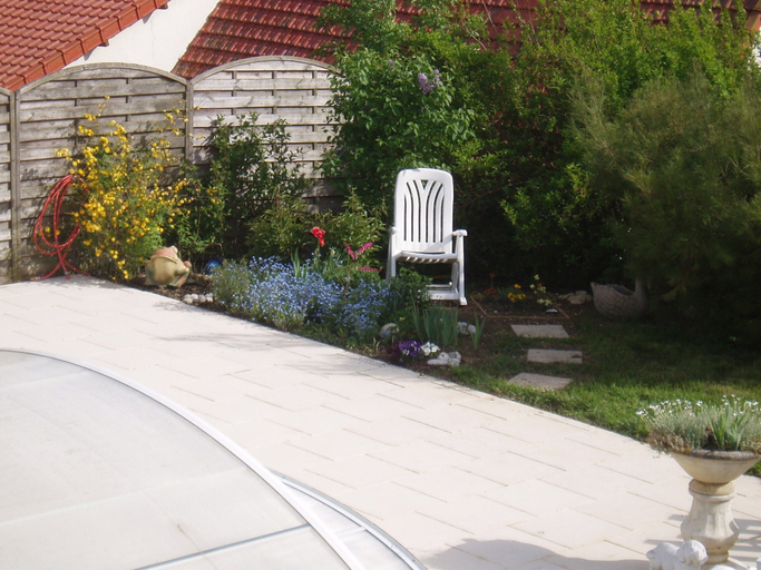 Garden 2, Holiday Home Folleville Near Asterix Park, Somme