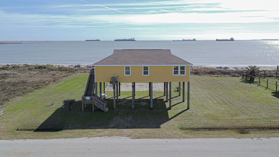 Exterior 3, Sun And Moon 3 Bedroom Home, Galveston