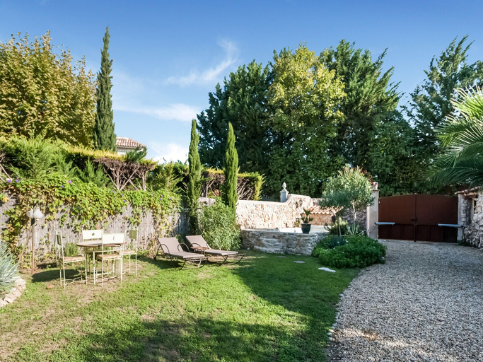 Garden, Holiday Home in Lorgues With Pool and Terrace, Var