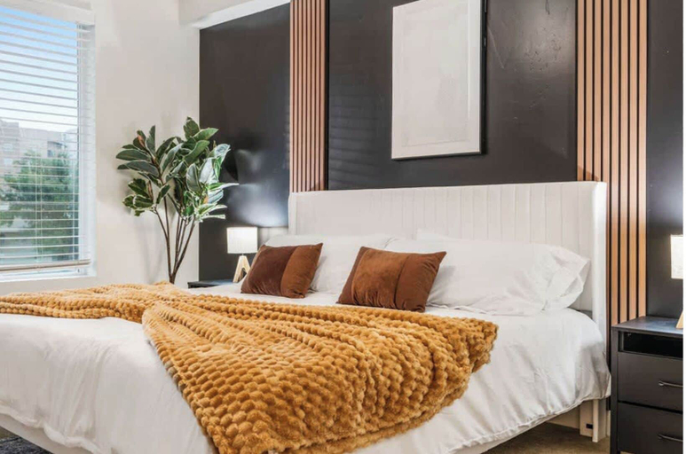 Room 5, Skyhouse by Stylish Stays, Salt Lake
