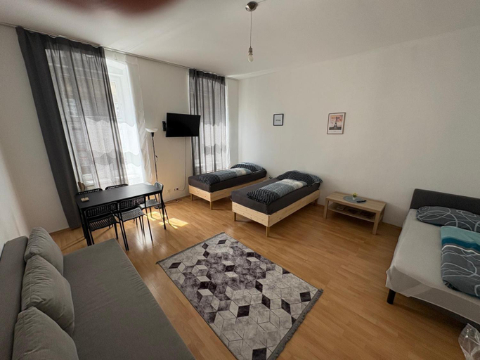 Others 3, Palace Apartment, Wien