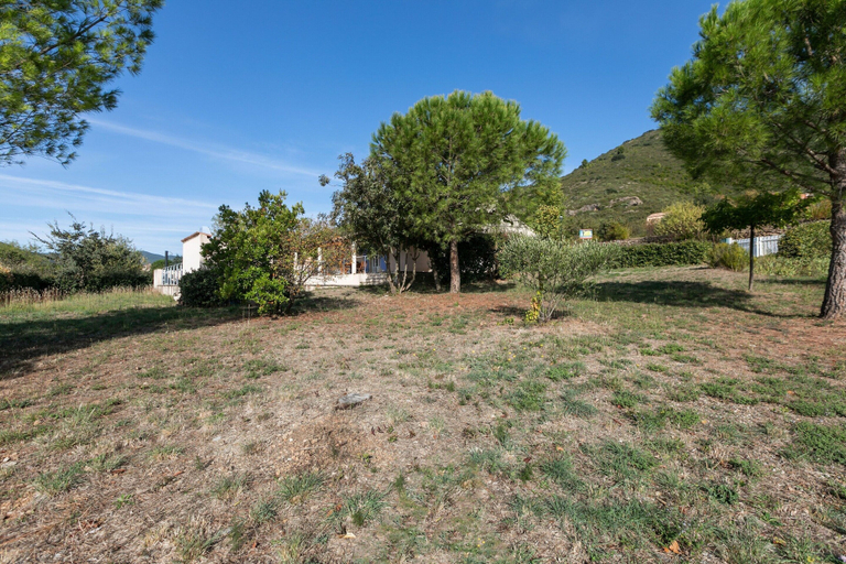 Garden, Sunny Roquebrun Getaway, Hérault