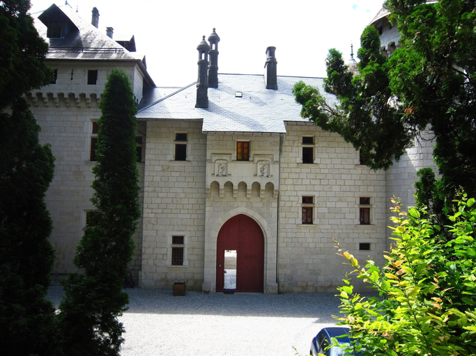 Exterior 2, Apartment in Serrieres With Alps View Pool, Savoie