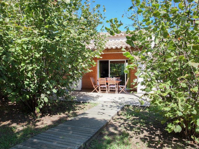 Garden 5, Apartment in Corsica Near Beaches, Haute-Corse