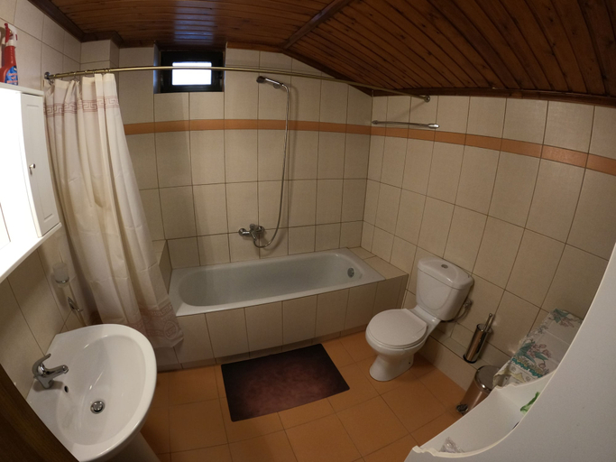 Bathroom 2, PIALEIA, Thessaly