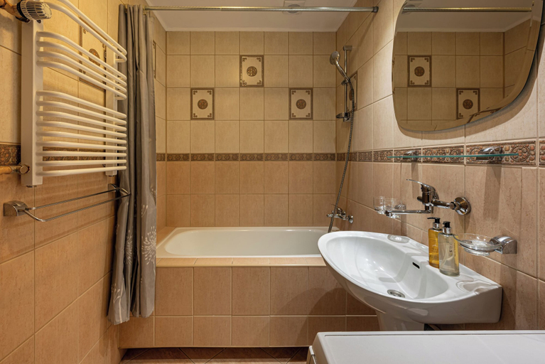 Bathroom 3, RentPlanet - Apartament św. Antoniego, Środa Śląska