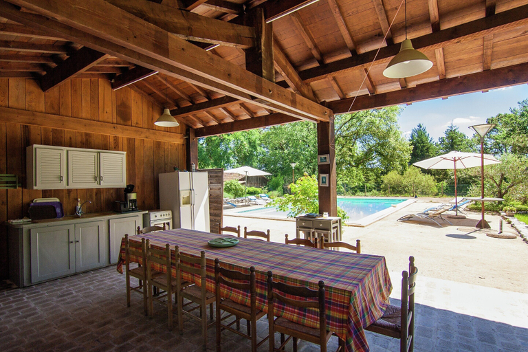 Pool 5, Holiday Home in Bourgnac With Private Pool, Dordogne