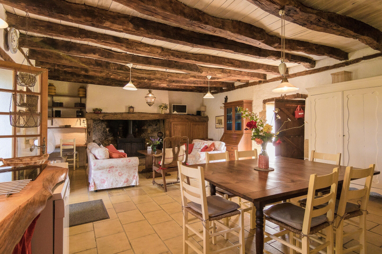 Food & Drinks 4, Holiday Home in Dordogne With Private Pool, Dordogne