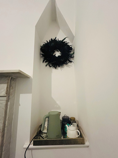 Others 5, Saskia's Rooms, Hampshire