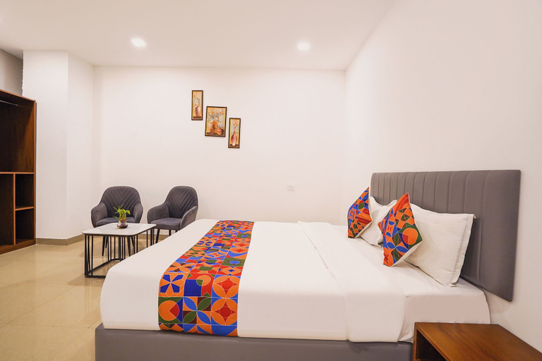 Room 5, Fabhotel Lotus Inn Pimpri Chinchwad, Pune