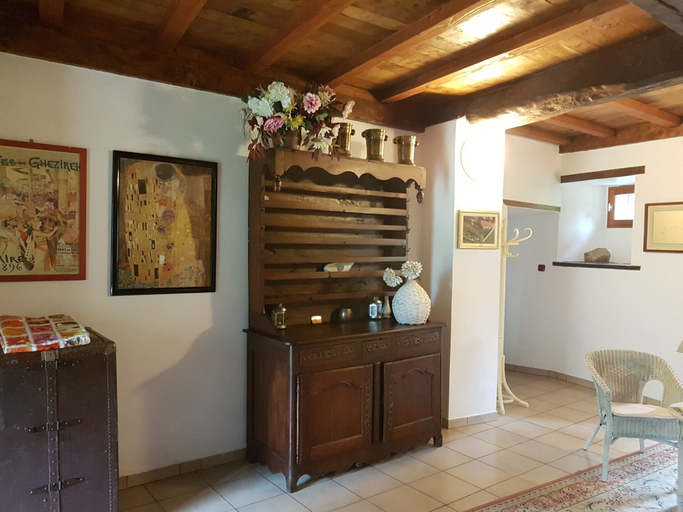 Living room 2, Saint-sauveur Hideaway, Manche