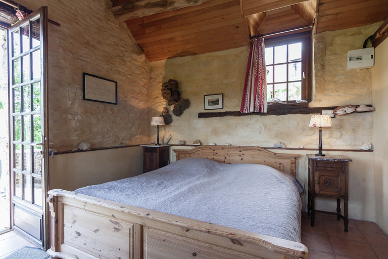 Room 2, Charming Estate Dordogne With Pool, Dordogne