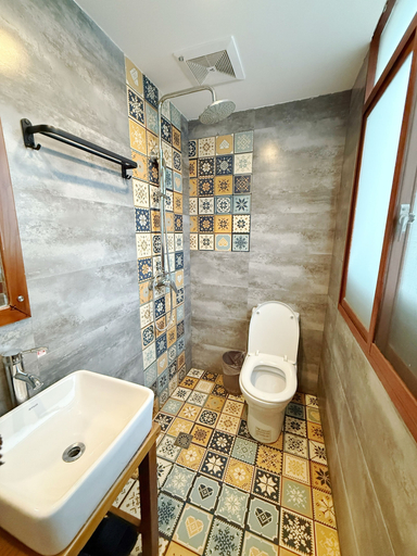 Bathroom 3, Zhang Jiajie Zhijue Art Hotel, Zhangjiajie