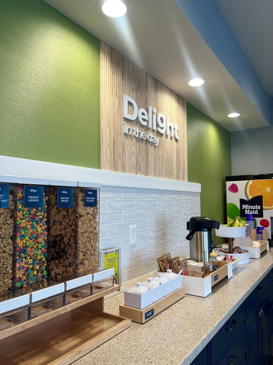 Food & Drinks 5, Spark by Hilton Dayton Fairborn, Greene