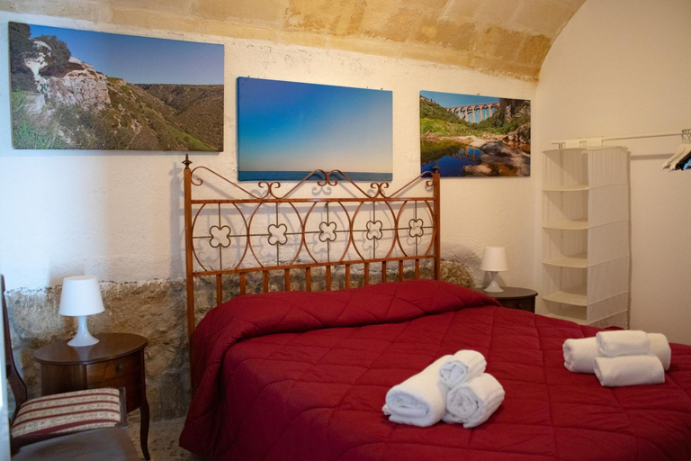 Others 3, A cast b&b, Taranto