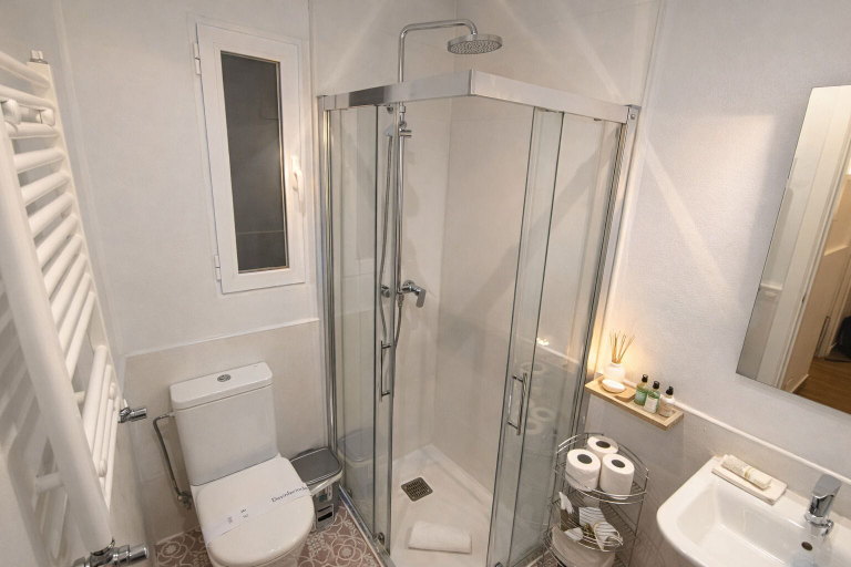 Bathroom 3, Collection Madrid Rio, Madrid