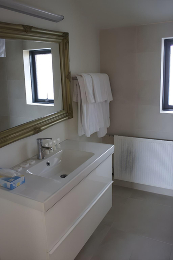 Bathroom 3, Hotel Frón, Reykjavík