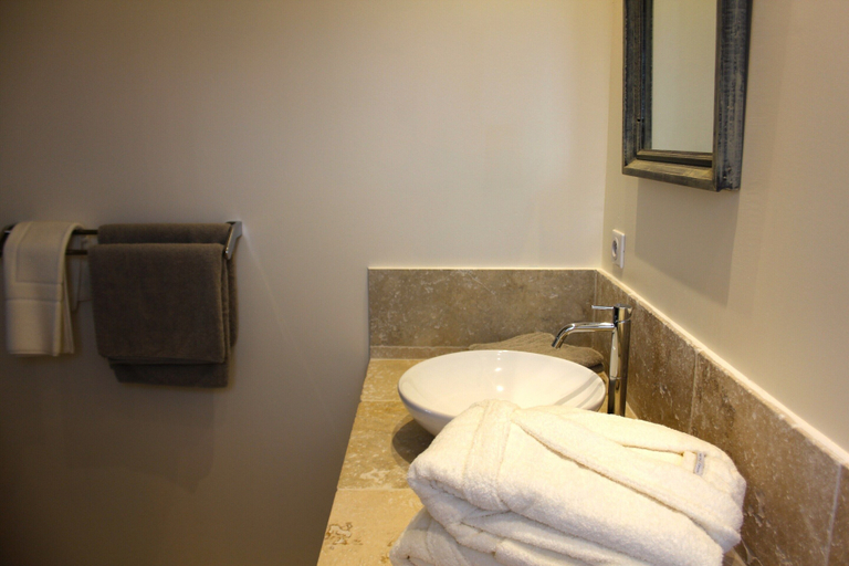 Bathroom 3, Mas in Eygalieres With Heated Pool, Bouches-du-Rhône