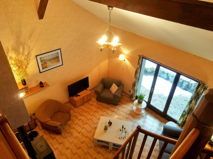 Others 4, Cozy Chalet Escape in the Alps, Isère