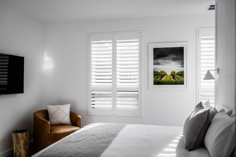 Room 5, Vale 194, Adelaide