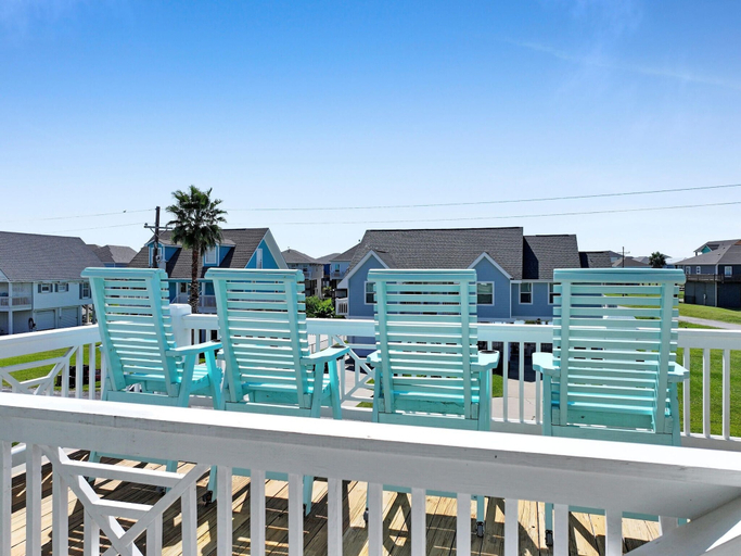 Property grounds 2, Sun Of A Beach 3 Bedroom Home, Galveston