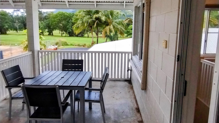 Others 5, Tully Motel, Cardwell