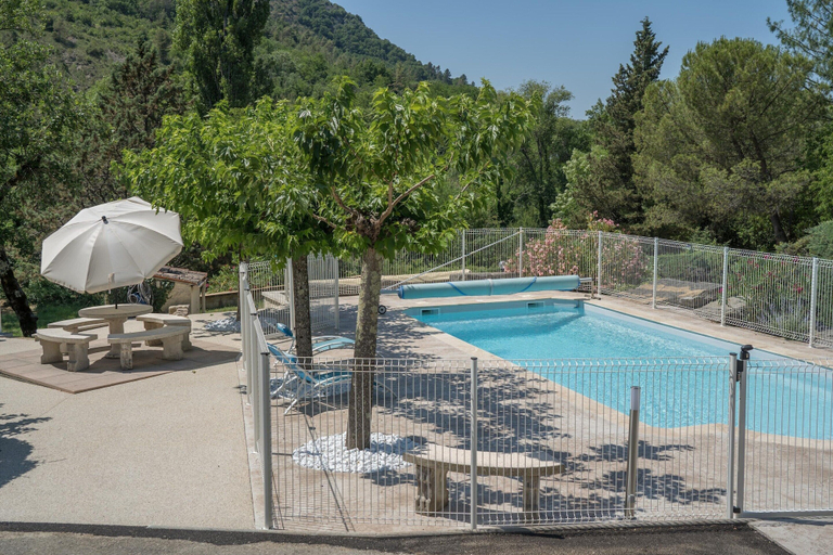 Pool 5, Cottage With River Views, Uzer, Ardèche