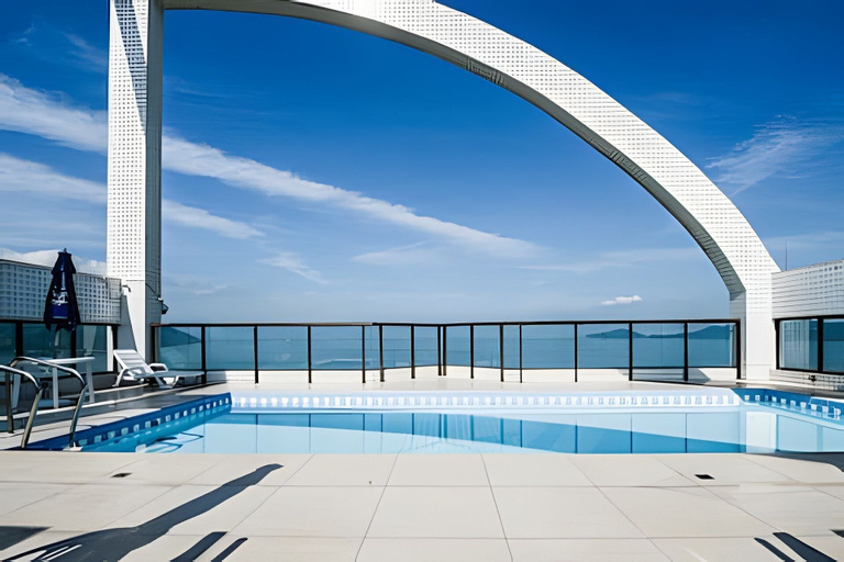 Pool 2, SHB - Apê Retrô - Beira-Mar, Santos