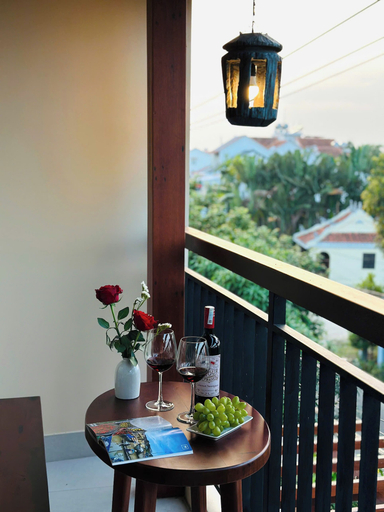 Outdoor dining, Sola Hoi An, Da Nang