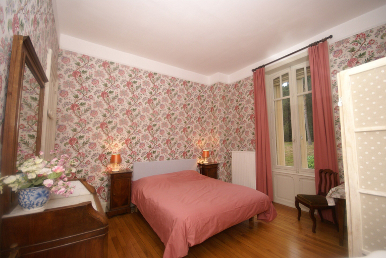 Room 2, Mansion in Vecoux With Pool and Garden, Vosges