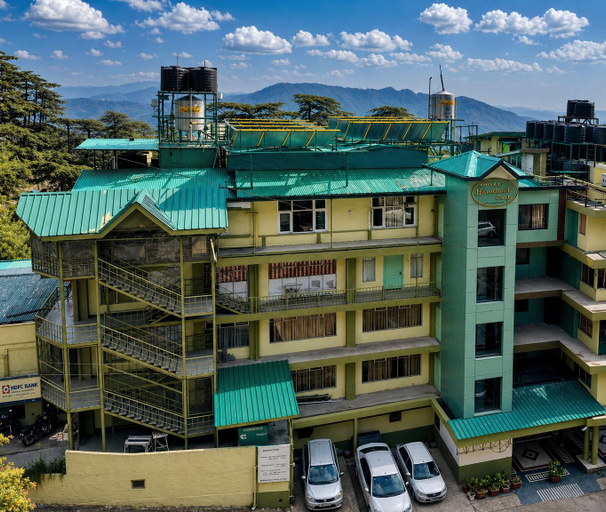 Exterior & Views