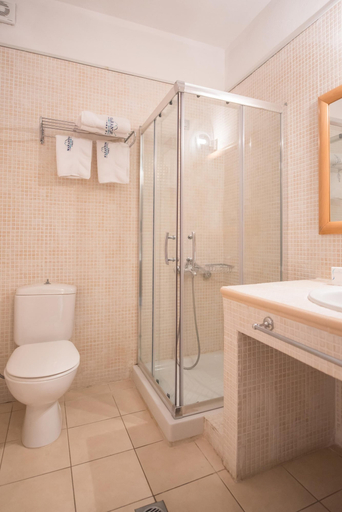 Bathroom 4, Maranton Beach Hotel, East Macedonia and Thrace