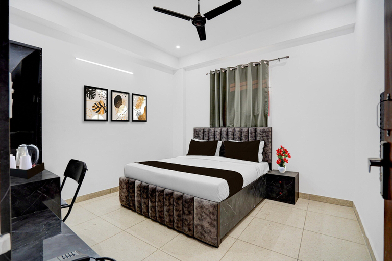 Room 5, Townhouse Khandsa Road Gurugram, Gurgaon