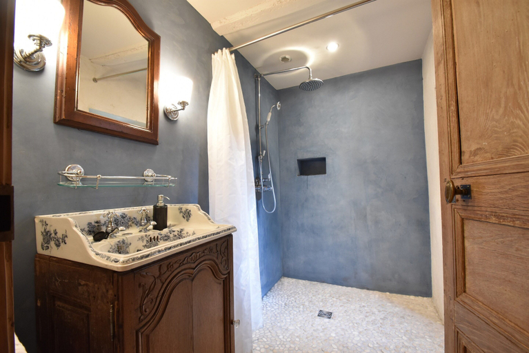 Bathroom 4, Elegant Normandy Retreat, Calvados