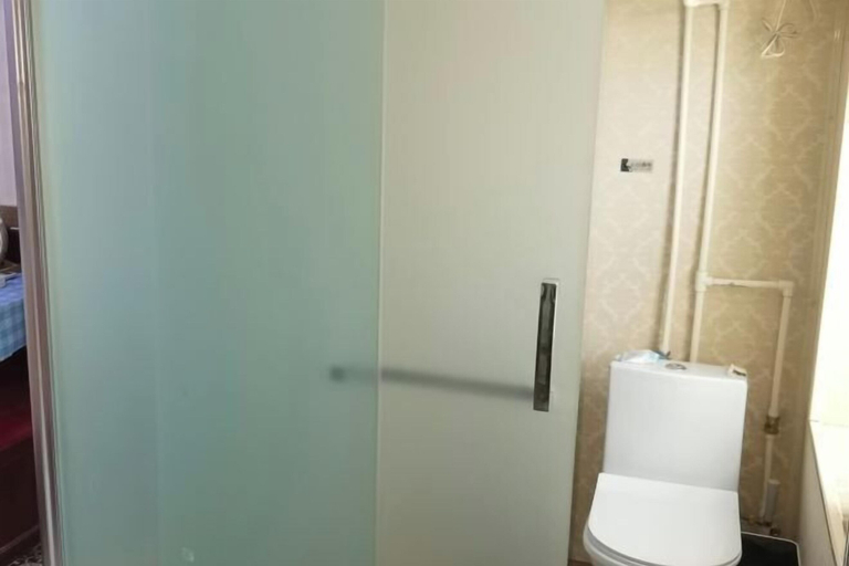 Bathroom 3, Anargvl Manor, Turfan