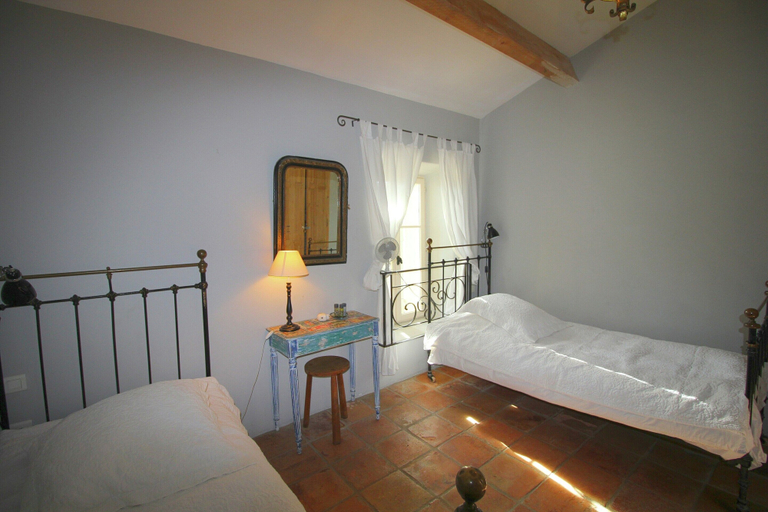 Room 2, Mansion in Vaison-la-romaine With Private Pool, Vaucluse