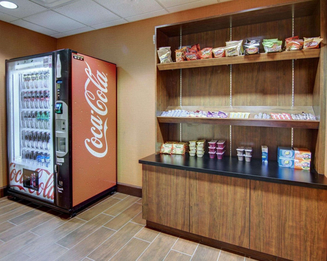 Food & Drinks 5, Comfort Suites Texarkana Arkansas, Miller
