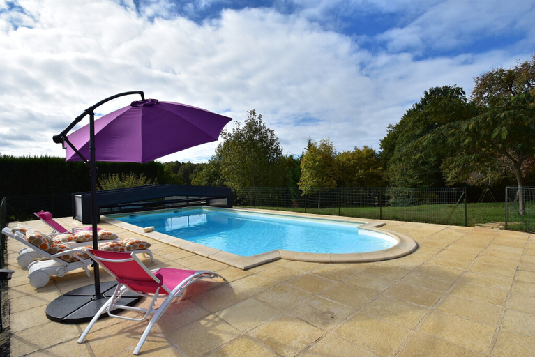 Pool 3, Spacious Holiday Home With Private Pool, Lot
