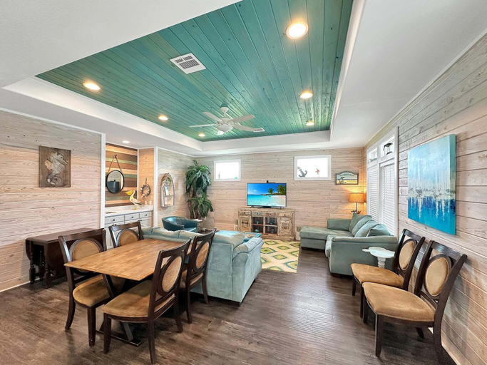Interior 3, Turtle Beach 3 Bedroom Home, Galveston
