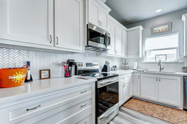 Private kitchen 2, Afterdunedelight 3 Bedroom Home, Galveston