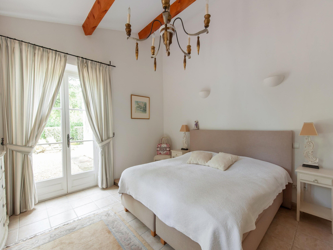 Room 3, Beachside Bliss in Gassin, Var