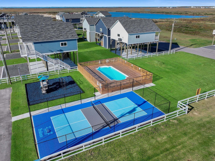 Sport court 4, Sea You Soon 2 Bedroom Home, Montgomery
