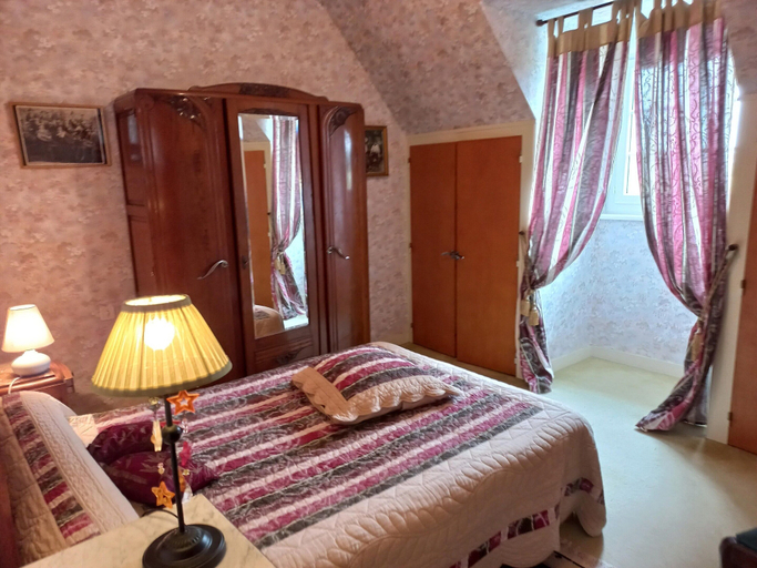 Room 3, Charming Breton House in Henansal, Côtes-d'Armor