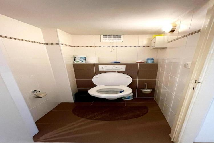 Bathroom 5, Apartment for 5 people with sea view, West-Vlaanderen