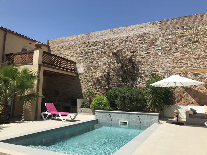 Pool 5, Holiday Home in Sant Feliu Near Beach, Girona
