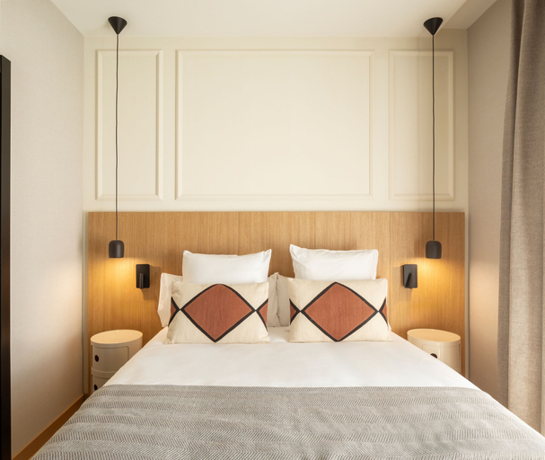 Room 2, Feelathome Cortes, Madrid