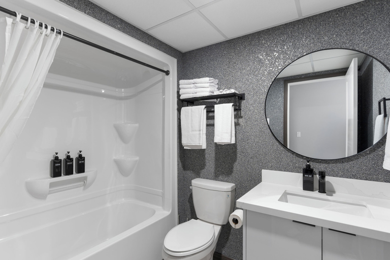 Bathroom 2, Lux Suites Extended Stay, Thunder Bay
