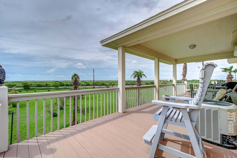 Terrace/patio 3, Blessings By The Sea 3 Bedroom Home, Galveston